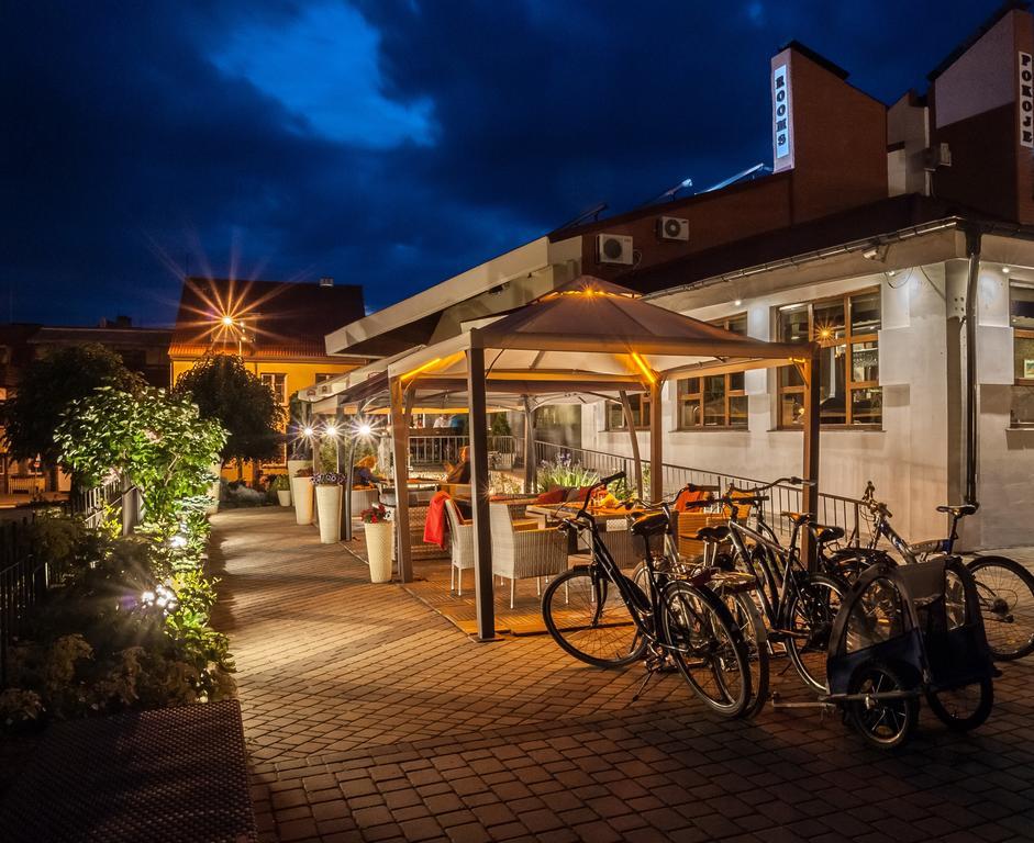 Pod Wzgorzem Bed & Breakfast Frombork Ngoại thất bức ảnh