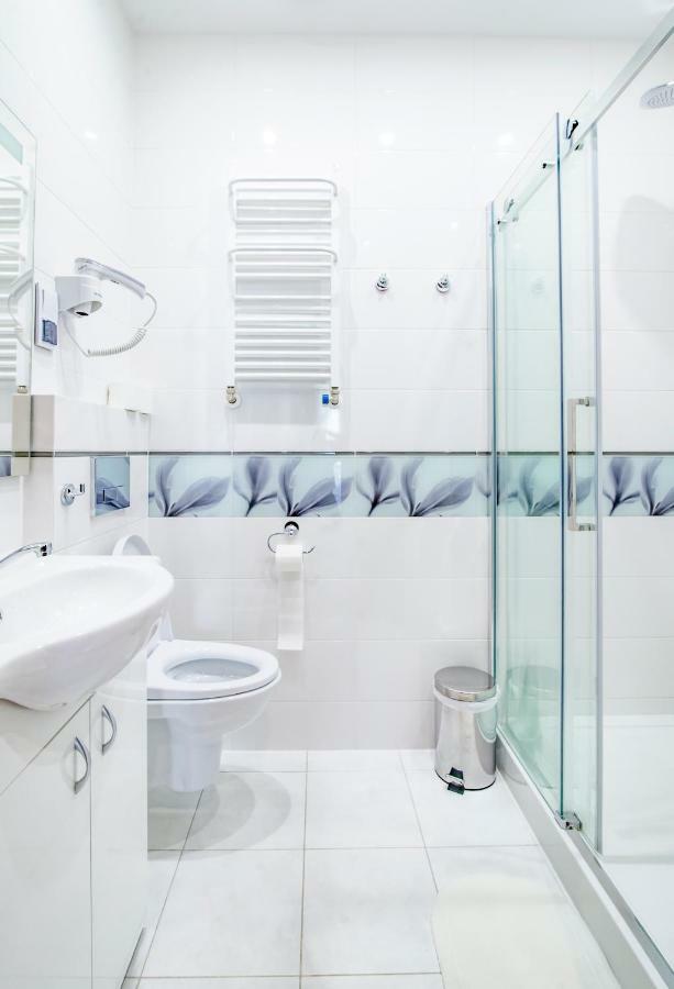 Pod Wzgorzem Bed & Breakfast Frombork Ngoại thất bức ảnh